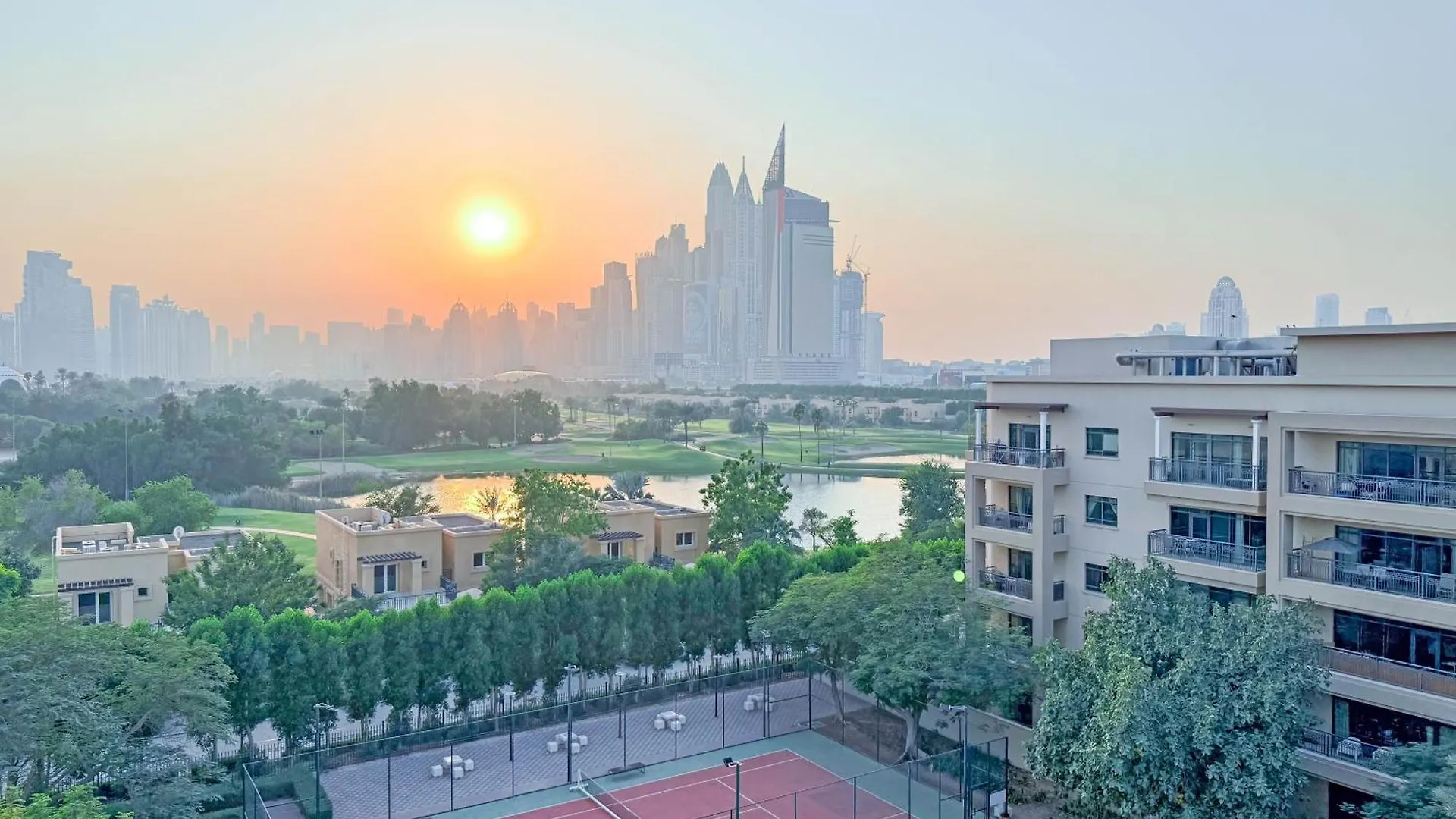 Bnbmehomes - Golf Tower 1 Dubái