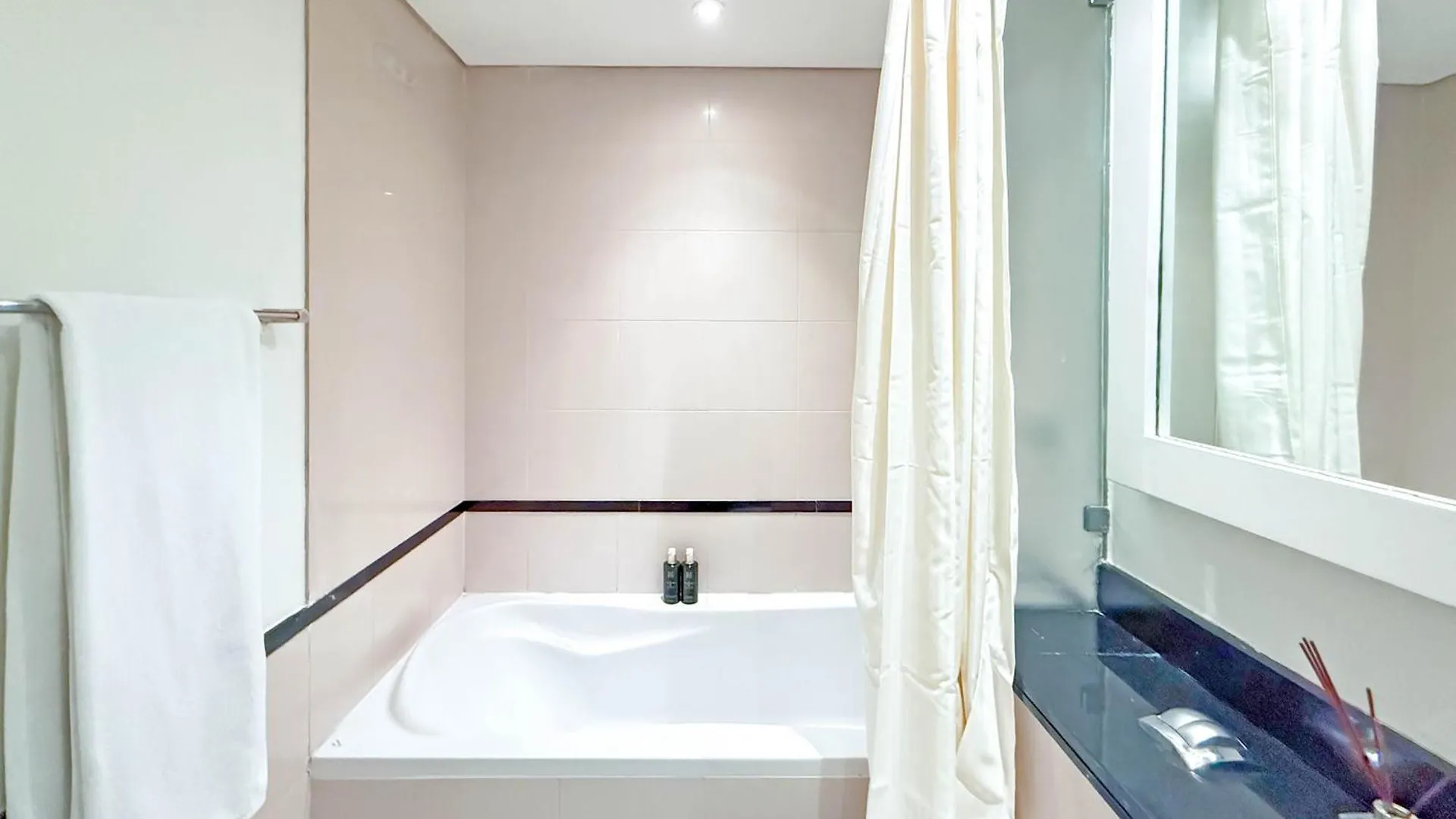 Bnbmehomes - Golf Tower 1 Dubái Apartamento